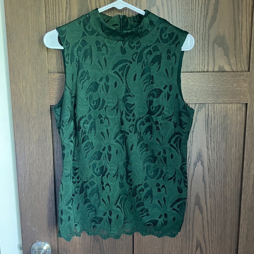 Elegant Green Lace Sleeveless Top